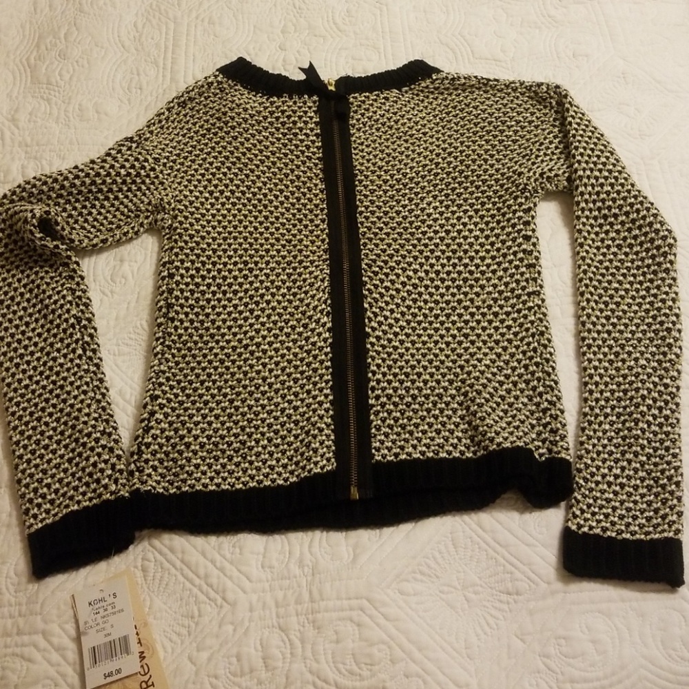 Clothes - Picture 3 of 4